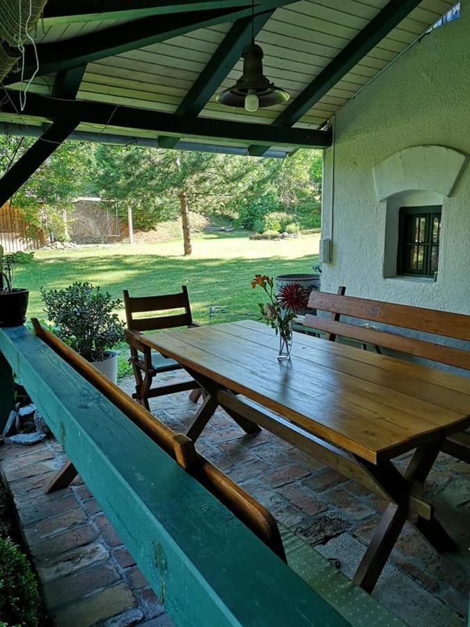 Vila Nyugalomsziget Kotcse Exteriér fotografie